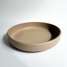Load image into Gallery viewer, the side view of the silicone suction plate in latte colour
