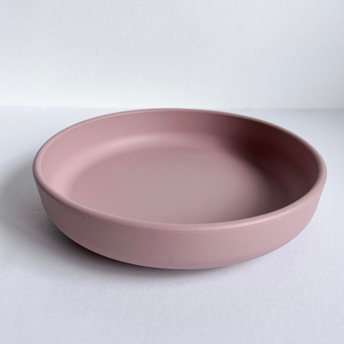 the silicone suction non-divided plate in rose colour